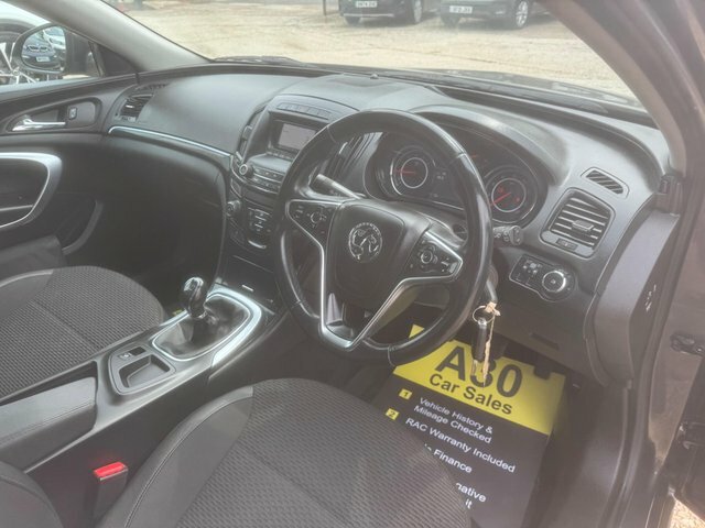 Vauxhall Insignia 2.0 Design Cdti 128 Bhp White #12