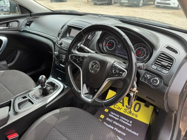 Vauxhall Insignia 2.0 Design Cdti 128 Bhp White #16