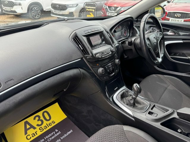 Vauxhall Insignia 2.0 Design Cdti 128 Bhp White #28