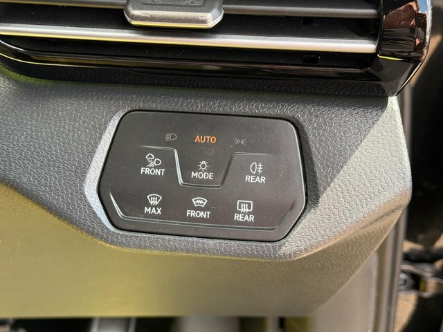 Volkswagen ID.4 210Kw Match Pro 77Kwh White #34