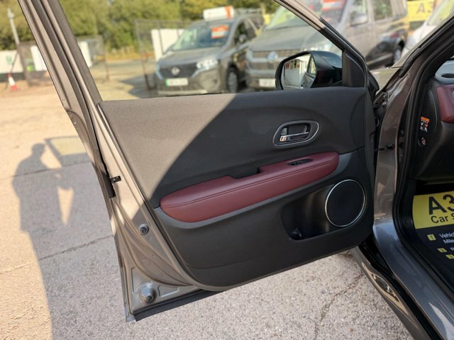 Honda Hr-V 1.5 I-vtec S Black #24