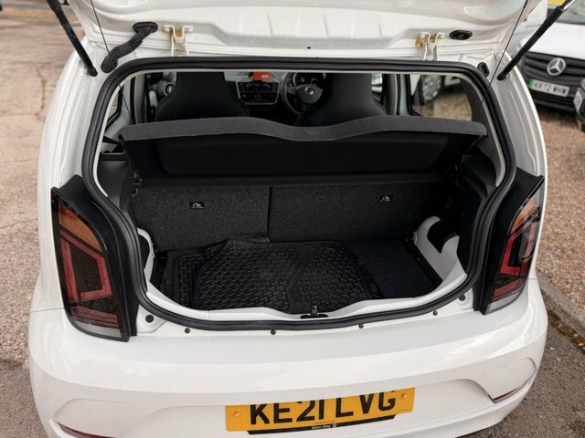 Volkswagen Up Mark 1 Facelift 2 2020 1.0 R-line Ss White #24