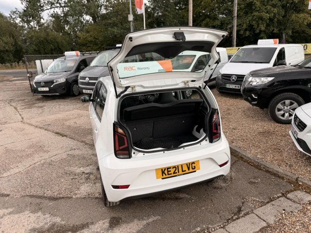 Volkswagen Up Mark 1 Facelift 2 2020 1.0 R-line Ss White #25