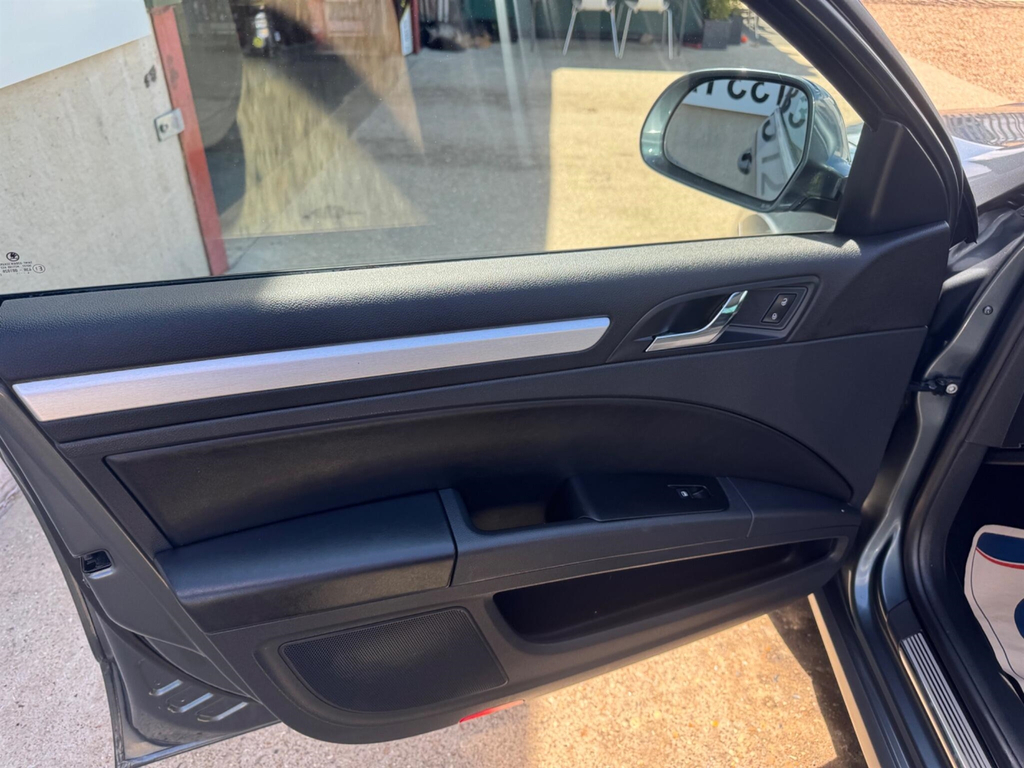 Skoda Superb 2.0 Tdi 170Bhp Dpf 4X4 Outdoor Dsg Estate Beige #27