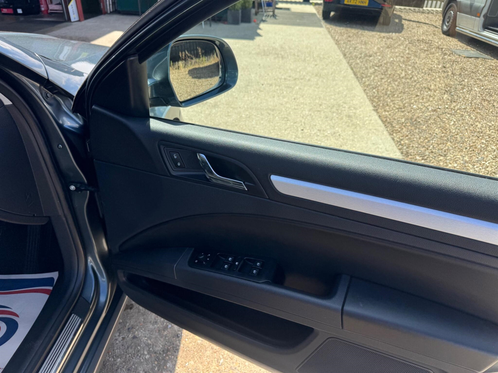 Skoda Superb 2.0 Tdi 170Bhp Dpf 4X4 Outdoor Dsg Estate Beige #24