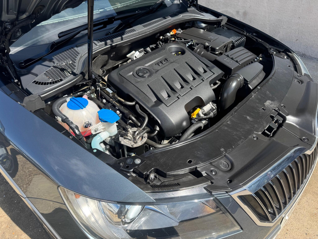 Skoda Superb 2.0 Tdi 170Bhp Dpf 4X4 Outdoor Dsg Estate Beige #28
