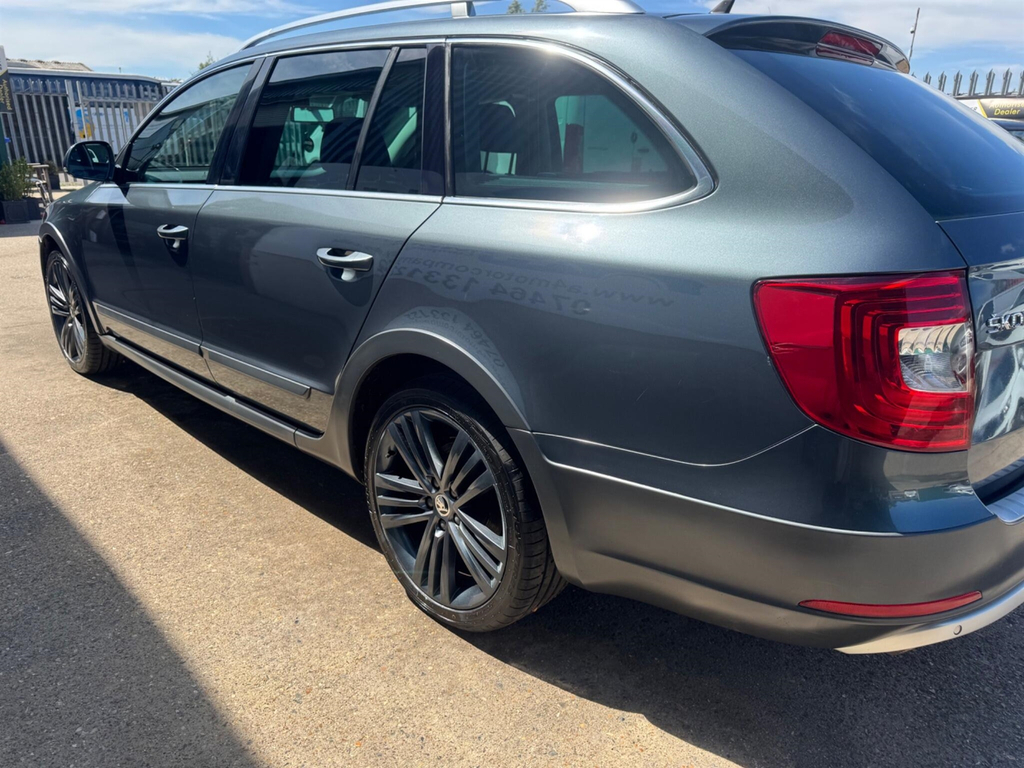 Skoda Superb 2.0 Tdi 170Bhp Dpf 4X4 Outdoor Dsg Estate Beige #7