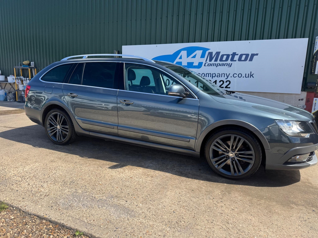Skoda Superb 2.0 Tdi 170Bhp Dpf 4X4 Outdoor Dsg Estate Beige #49