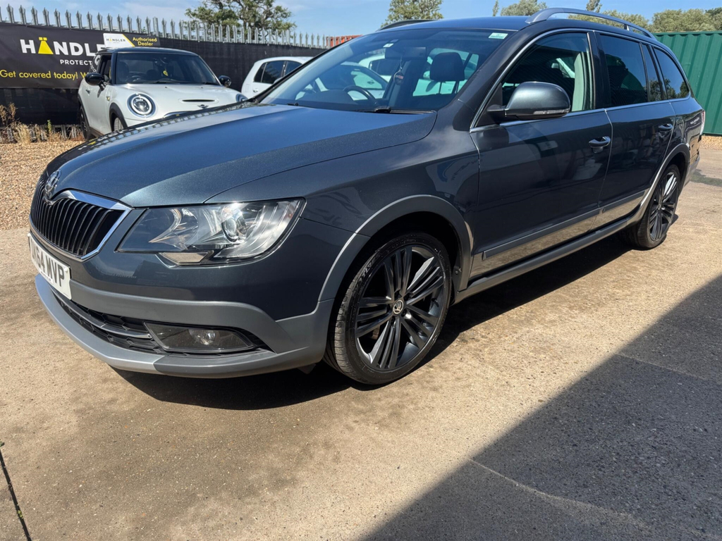 Skoda Superb 2.0 Tdi 170Bhp Dpf 4X4 Outdoor Dsg Estate Beige #10