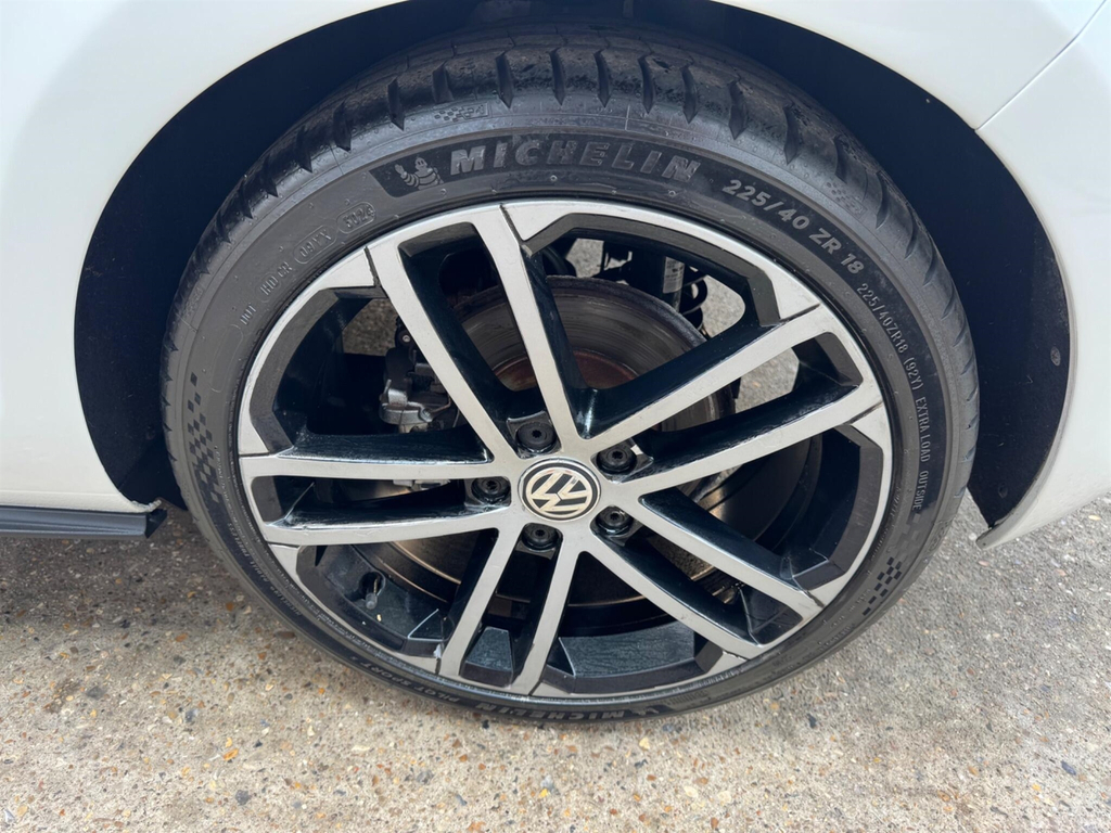 Volkswagen Golf Golf Bluemotion Tdi White #26