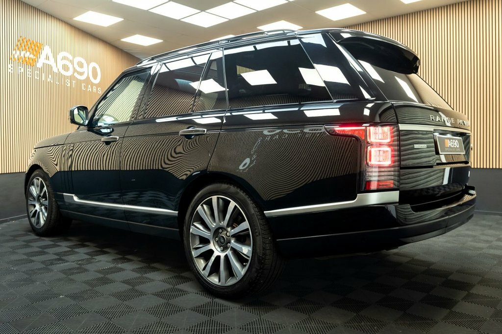 Land Rover Range Rover 3L Autobiography 5dr KW66PMX Black #5