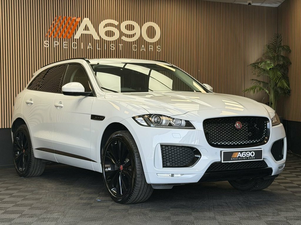 Jaguar F-Pace 2L Chequered Flag White