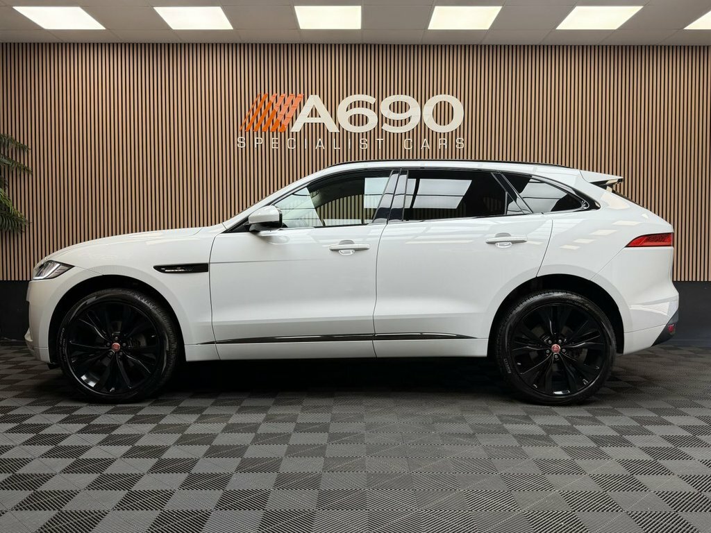 Jaguar F-Pace 2L Chequered Flag LC20WUB White #4