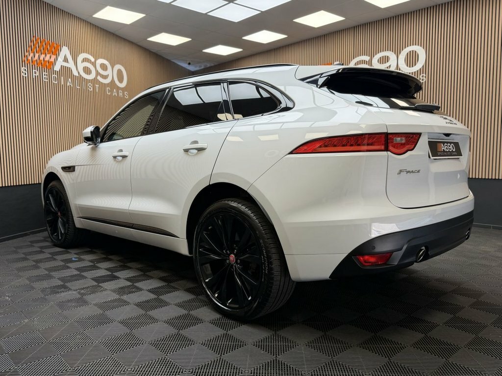 Jaguar F-Pace 2L Chequered Flag LC20WUB White #5