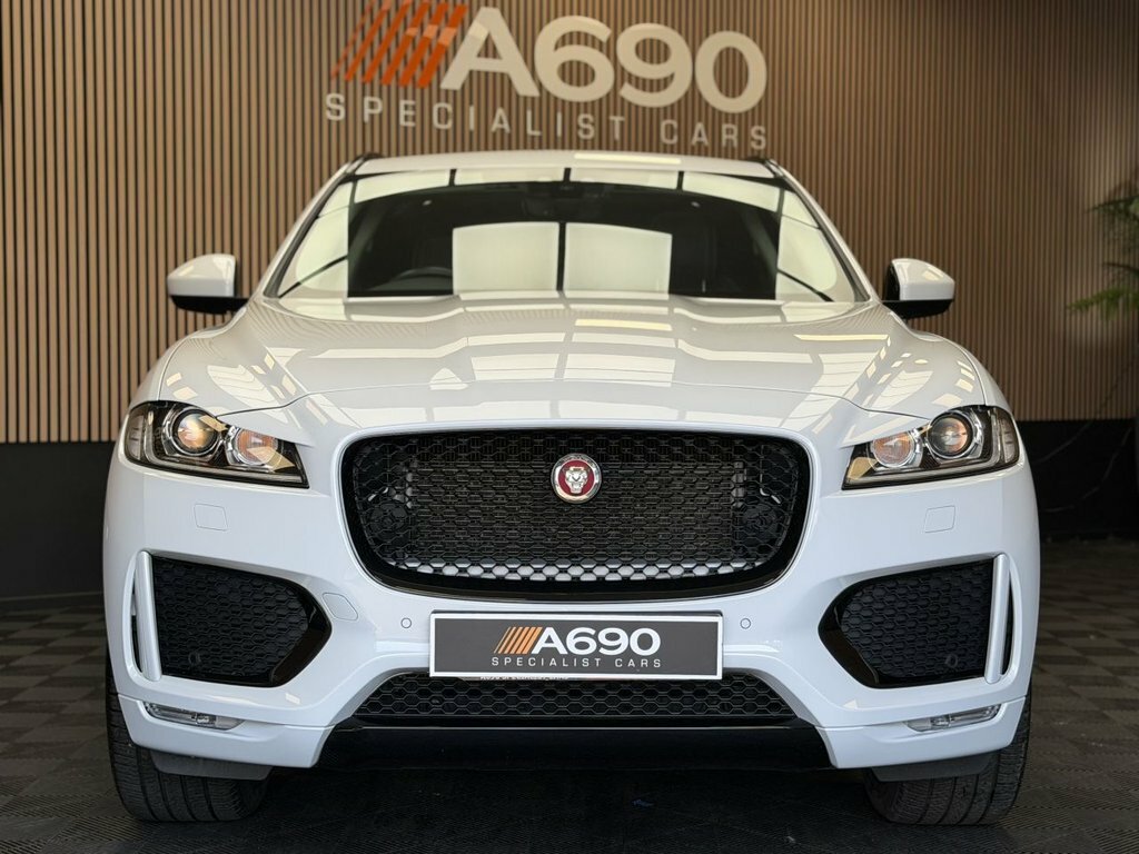Jaguar F-Pace 2L Chequered Flag LC20WUB White #2