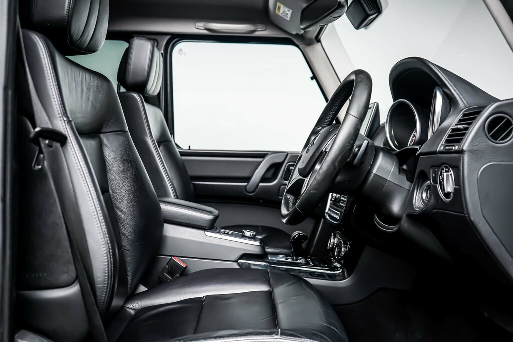 Mercedes-Benz G Class -- Black #6