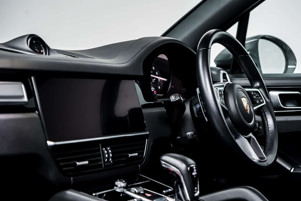 Porsche Cayenne V6 E-hybrid 17.9Kwh Platinum Black #21