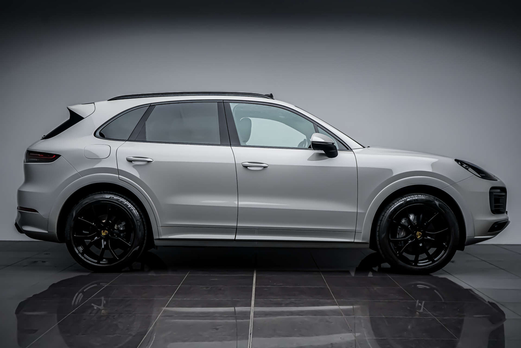 Porsche Cayenne V6 E-hybrid 17.9Kwh Platinum Black #10