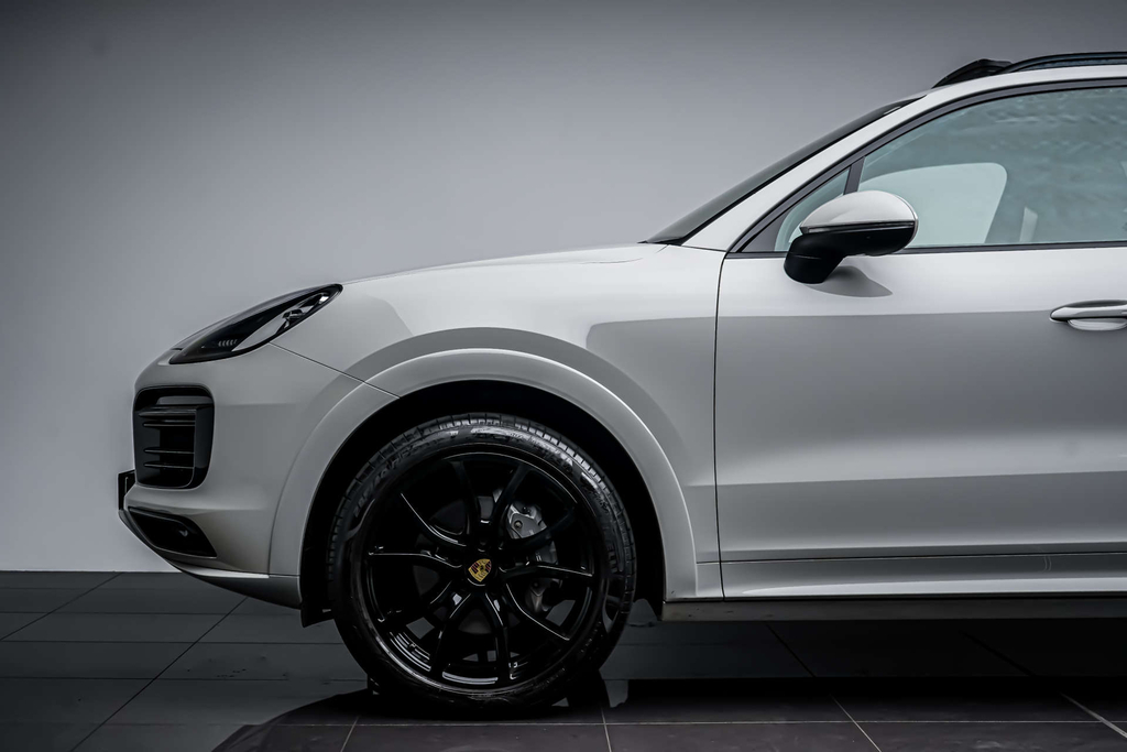 Porsche Cayenne V6 E-hybrid 17.9Kwh Platinum Black #11