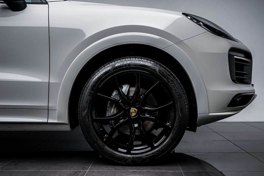 Porsche Cayenne V6 E-hybrid 17.9Kwh Platinum Black #9
