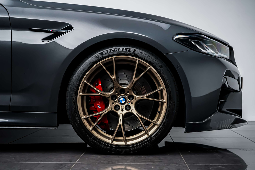 BMW M5 Saloon 4.4 M5 Saloon 201313 Blue #10