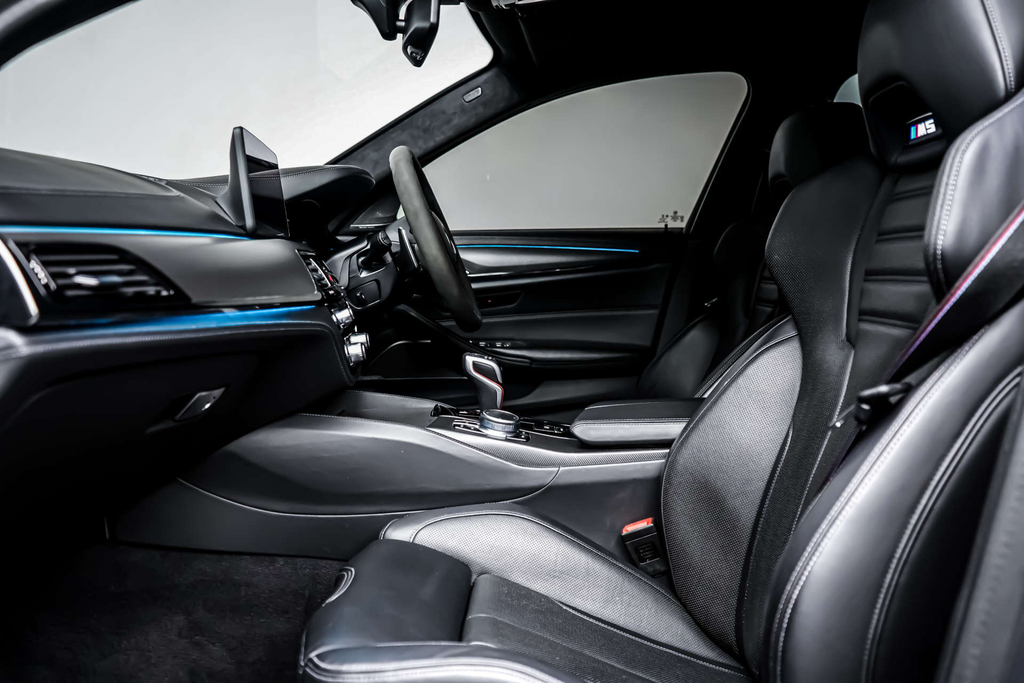 BMW M5 Saloon 4.4 M5 Saloon 201313 Blue #7