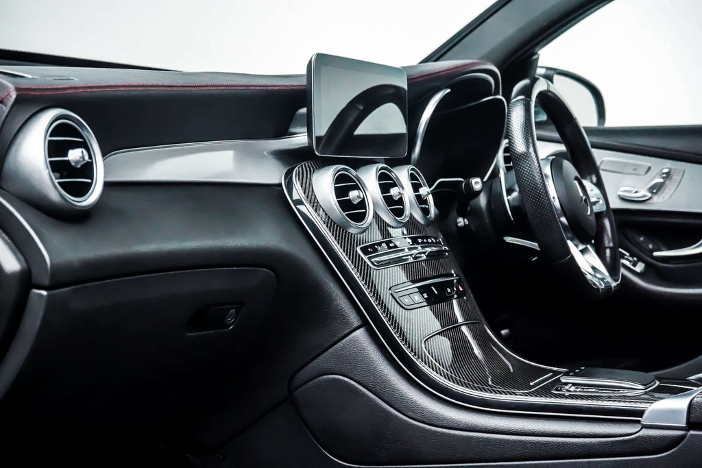 Mercedes-Benz GLC Class 2019 2.0 Glc 250 4Matic Amg Line Premium Plus 2 Grey #22