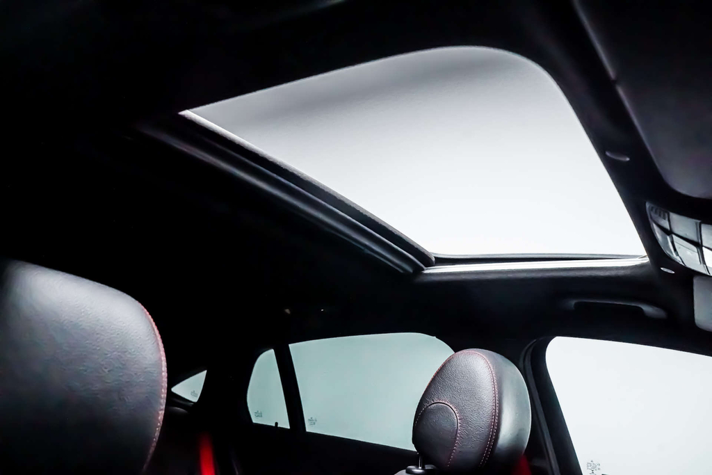 Mercedes-Benz GLC Class Premium 4Matic 4Wd #3