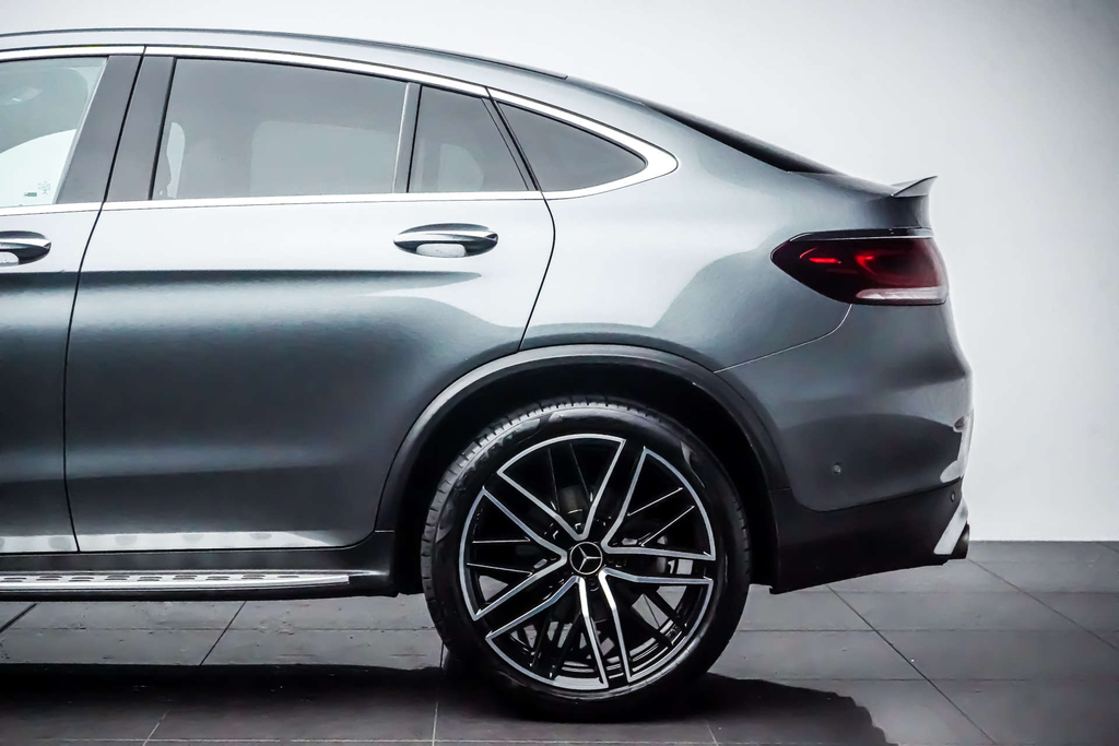 Mercedes-Benz GLC Class 2019 2.0 Glc 250 4Matic Amg Line Premium Plus 2 Grey #14