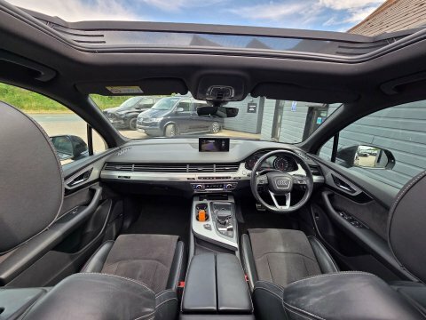 Audi Q7   #22