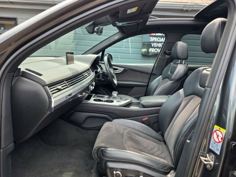 Audi Q7   #19