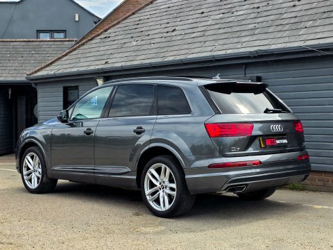 Audi Q7   #10