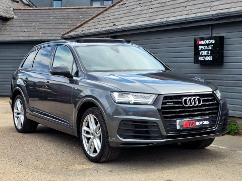 Audi Q7   #36