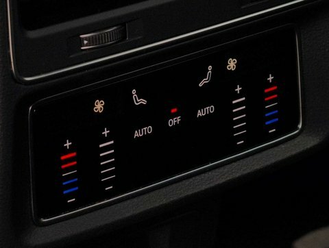 Audi Q7 Black Edition Blue #25