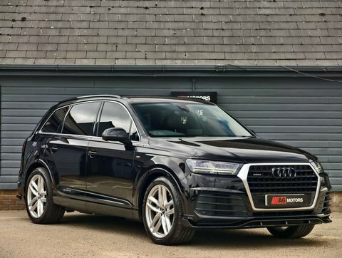Audi Q7 3.0 Tdi V6 Black #3