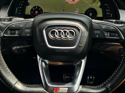 Audi Q7 Suv Black #26