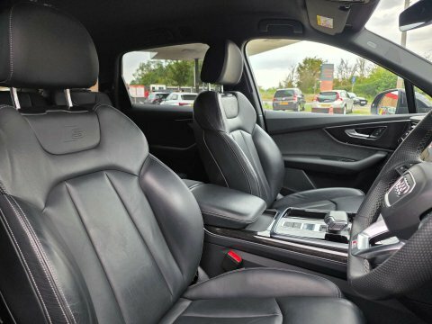 Audi Q7 55 Tfsi E Quattro Launch Edition Tiptronic Silver #24