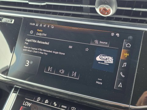 Audi Q7 55 Tfsi E Quattro Launch Edition Tiptronic Silver #37