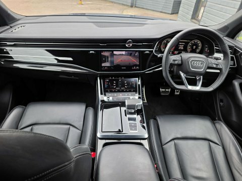 Audi Q7 55 Tfsi E Quattro Launch Edition Tiptronic Silver #23