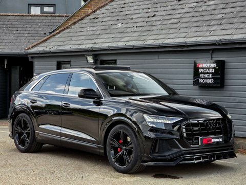 Audi Q8 3.0 Tdi V6 MH68SSK Black #4