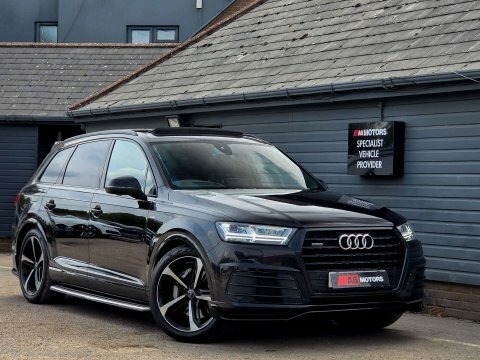 Audi Q7 3.0 Tdi V6 Black #2