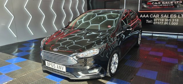 Ford Focus 1.0T Ecoboost Titanium Hatchback Black #5