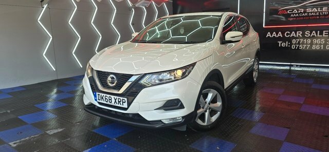 Nissan Qashqai 1.5 Dci Acenta Premium Suv Euro White #2