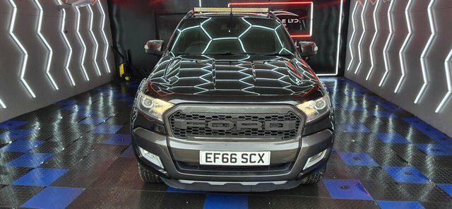 Ford Ranger 3.2 Tdci Wildtrak Pickup Double Cab Aut EF66SCX Black #4