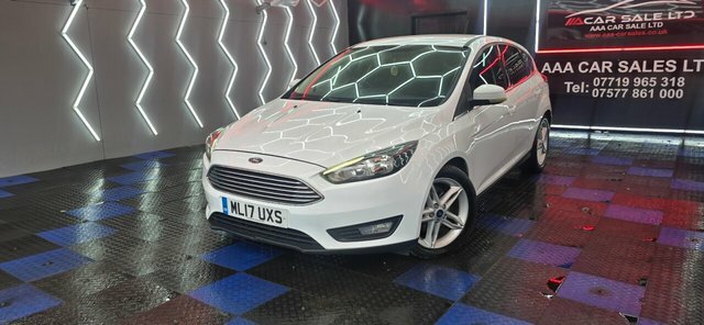 Ford Focus 1.0T Ecoboost Zetec Edition Hatchback M White #2