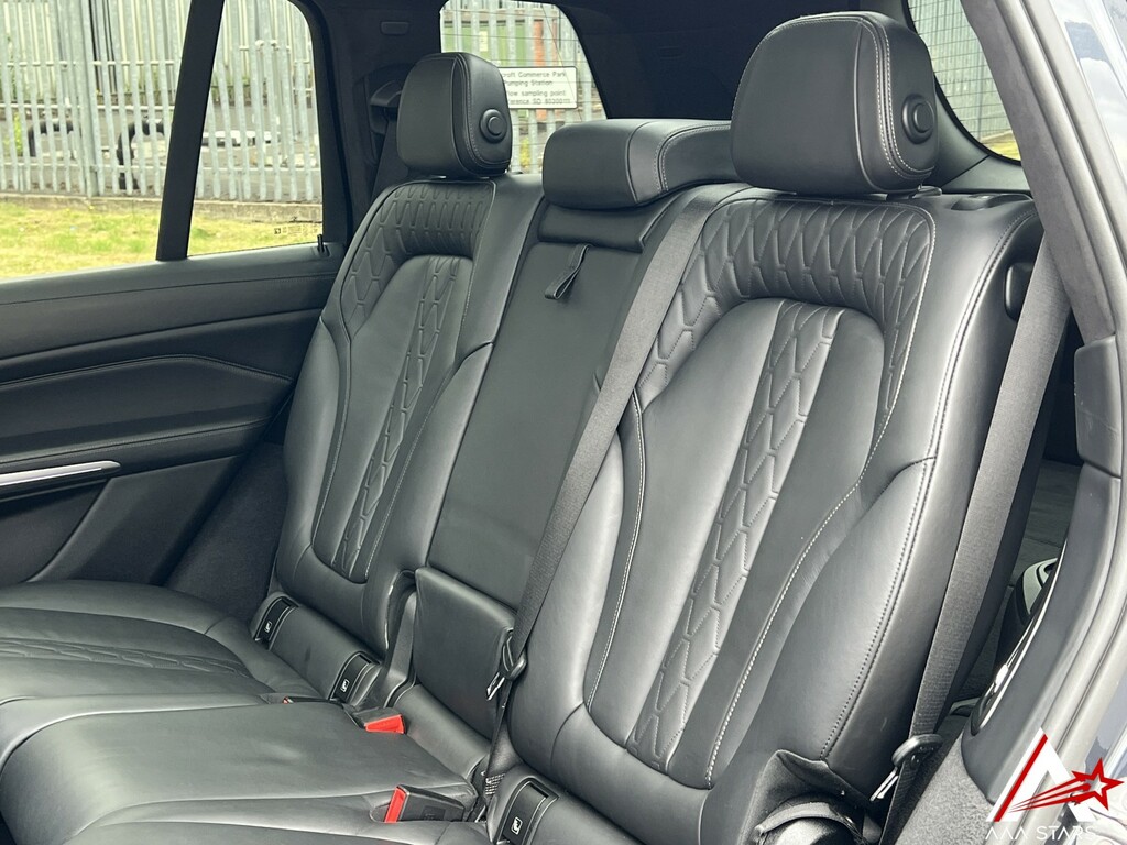 BMW X7 Xdrive40i M Sport Step Grey #72