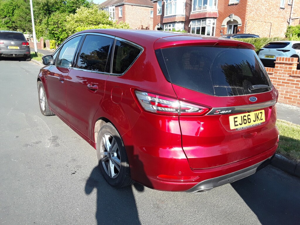 Ford S-Max Mpv 2.0 Tdci Titanium 2016 Red #4