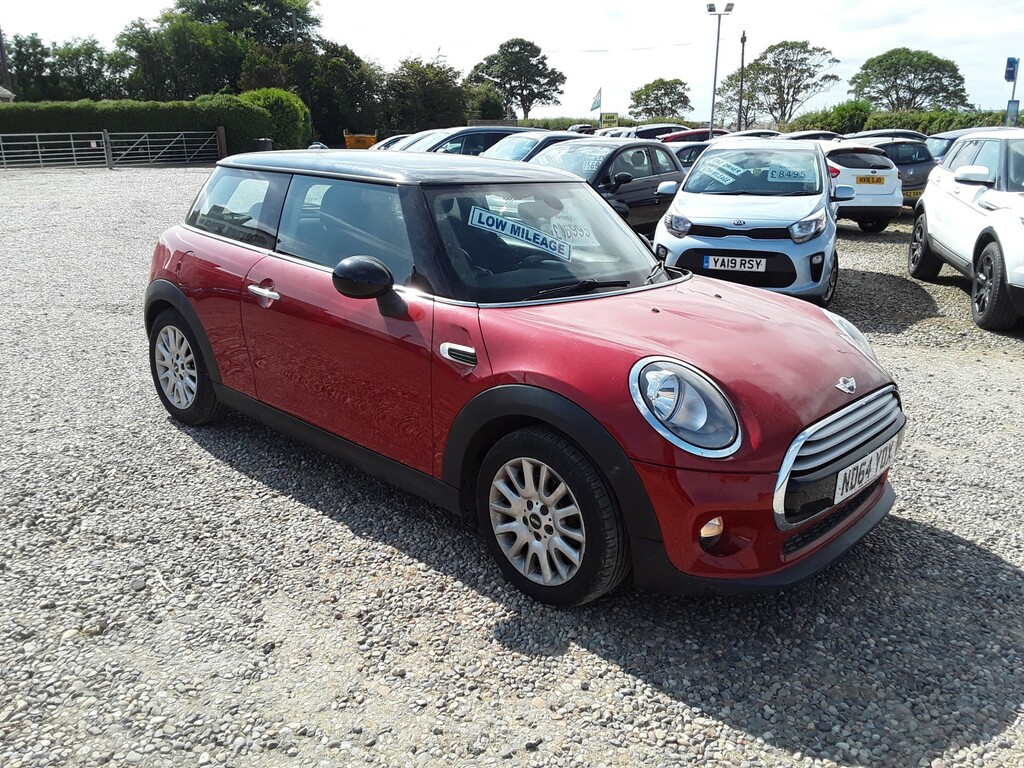 Mini Hatch 1.5 Cooper D 3-Door Hatch Red