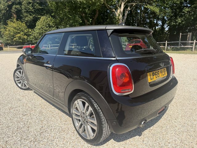Mini Hatch 1.5 Cooper Seven Hatchback Euro 6 LP66YLG Black #6