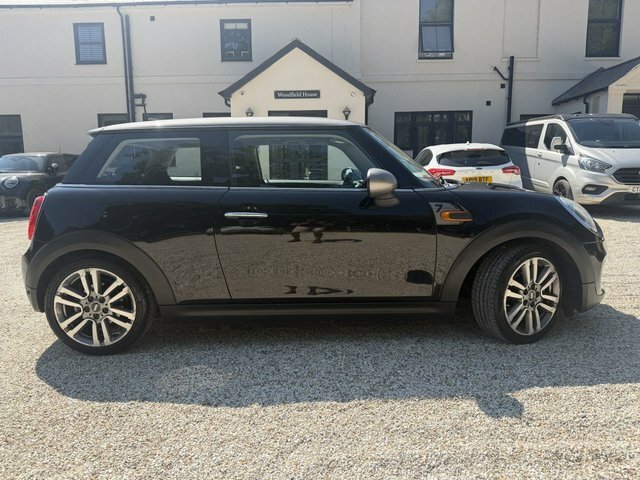 Mini Hatch 1.5 Cooper Seven Hatchback Euro 6 LP66YLG Black #4